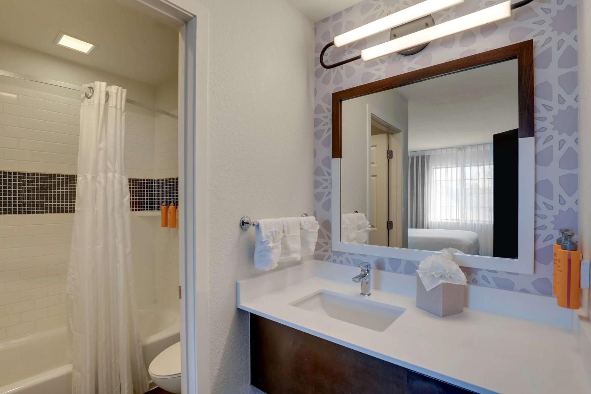 Sonesta Es Hotel 3*